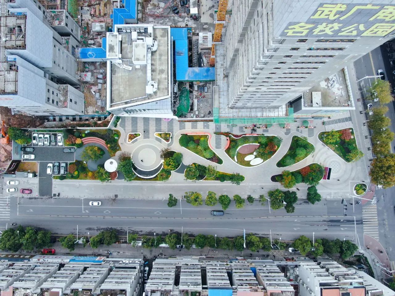 堅(jiān)定信心、保持定力 技術(shù)驅(qū)動(dòng)引領(lǐng)武漢城建集團(tuán)2025轉(zhuǎn)型發(fā)展新篇章